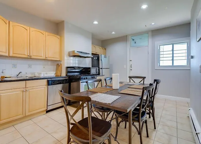 New! Boston Condo Near Mbta, 3Mi To Fenway !