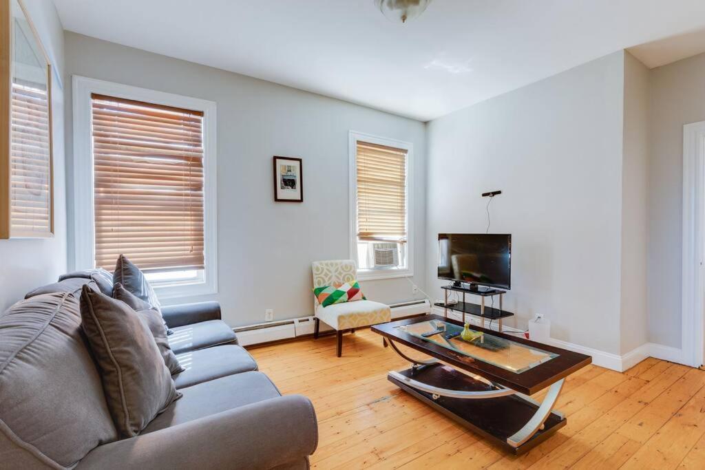 New! Near Mbta, 3mi To Fenway ! Appartamento Boston