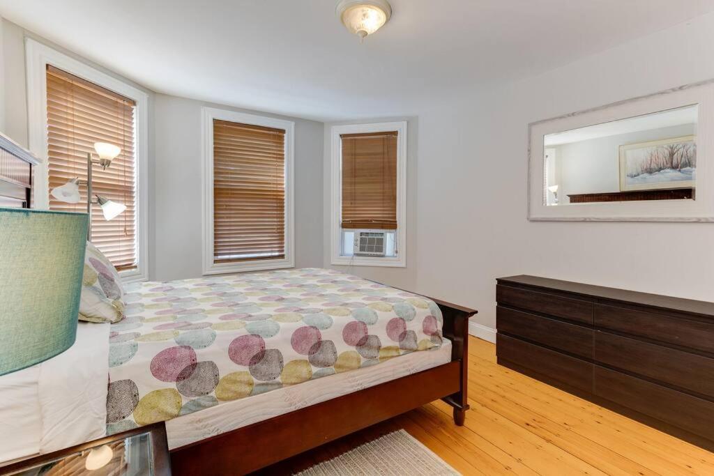 Appartement New! Near Mbta, 3mi To Fenway ! Boston